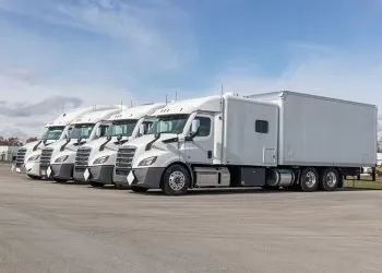 Heavy duty vehicles glass services by NOVUS Glass of Southeast Shreveport